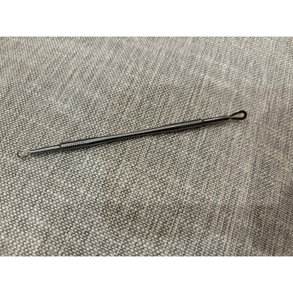 Eyeslash curler and blackhead remover - Picture 3 of 4